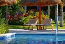 Decora y Disfruta de tu Jardín en Verano hamaca piscina verano