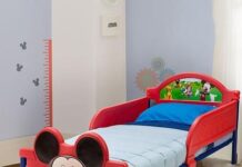 ¿Cómo decorar una HABITACIÓN de NIÑOS con temática de Mickey Mouse? Cama con decoración del ratón Mickey Mouse