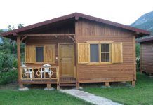 Estilo Industrial: Cómo Integrar Metal y Madera en tu Decoración 🏙️